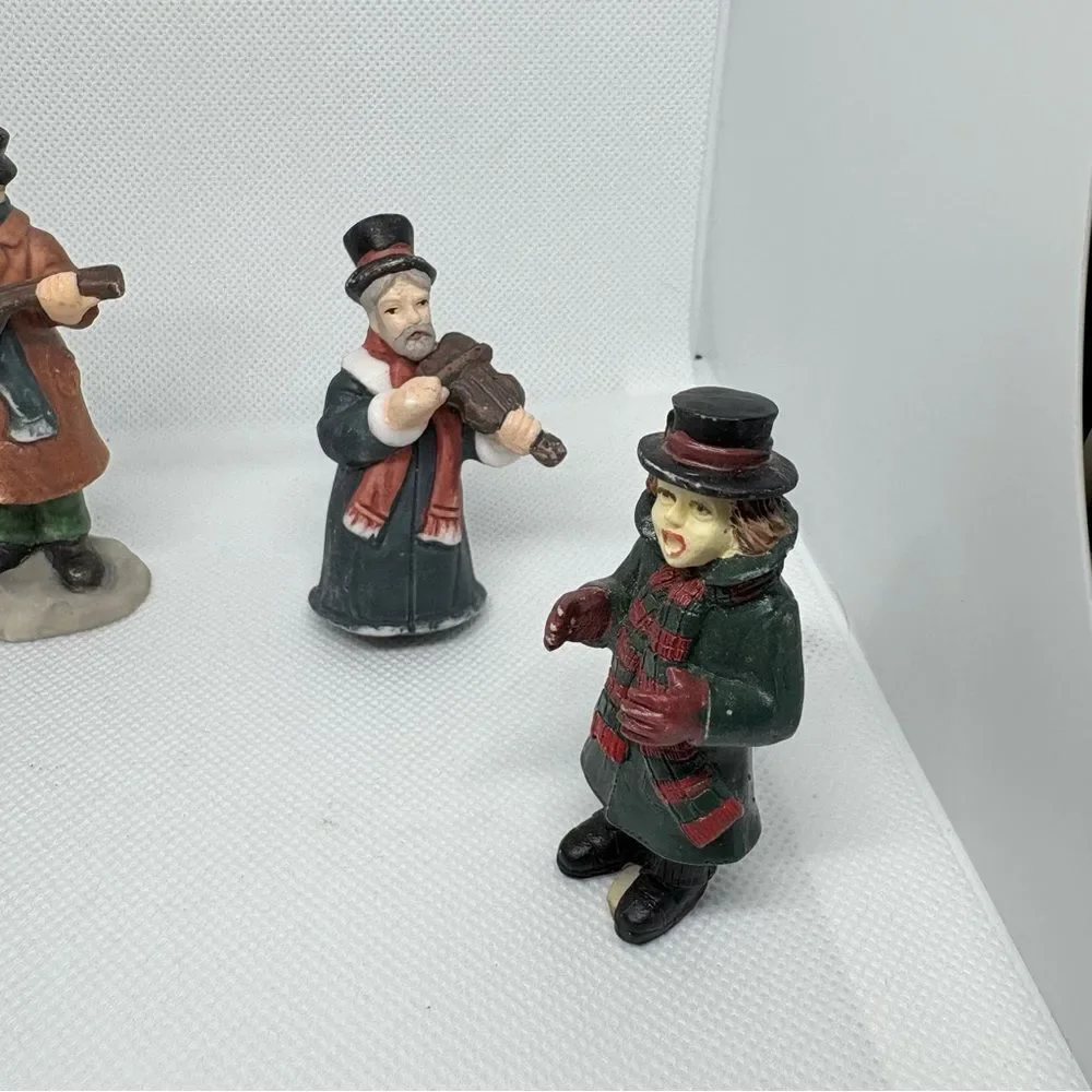 Lemax charming carolers